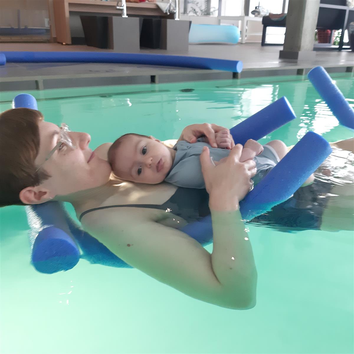 AQUANATAL - POST natale yoga in het water MET BABY - SESSIE zaterdag 14 SEPTEMBER 2024 om 10u00 @ DILBEEK